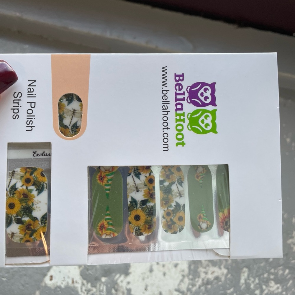 Sunflower Nail Polish Strips - Green and Yellow